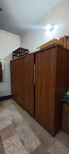 4 DOOR WARDROBE FOR SALE.