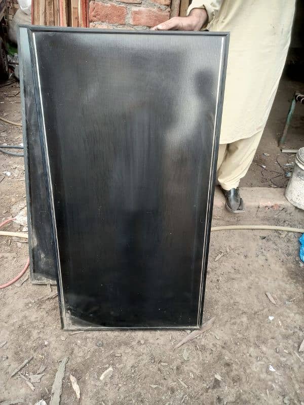 used solar plates for sale in a good condition and reasonable price 0