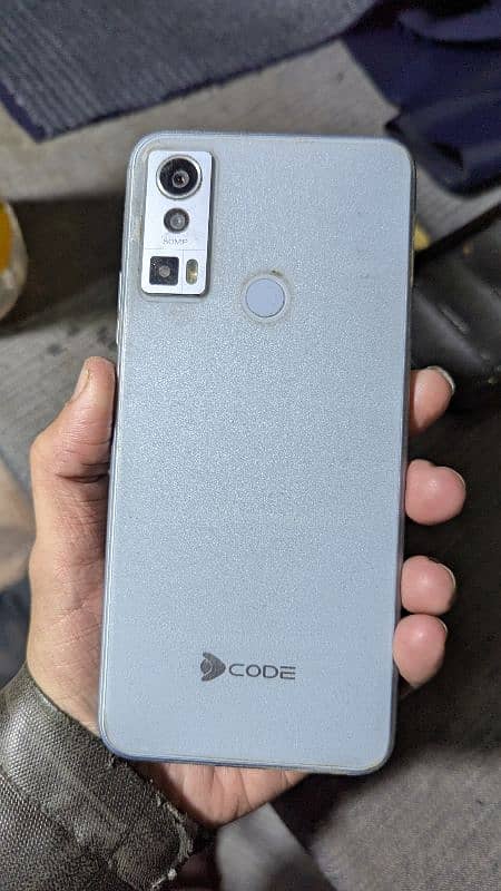 Decode Bold 2 (4/64) 10/9 condition 50 MP camera with box  accessories 0