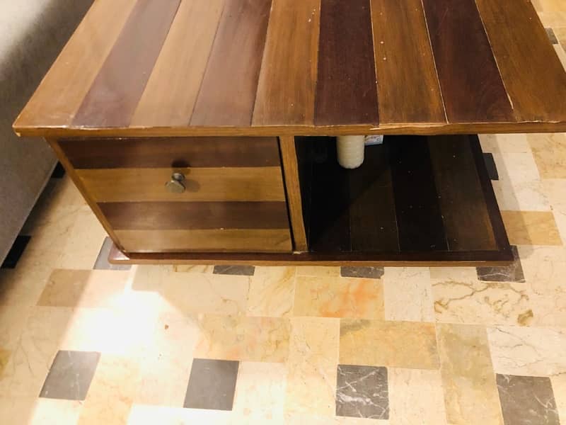 center table with deep drawers 3