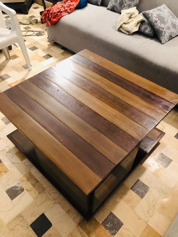 center table with deep drawers 4