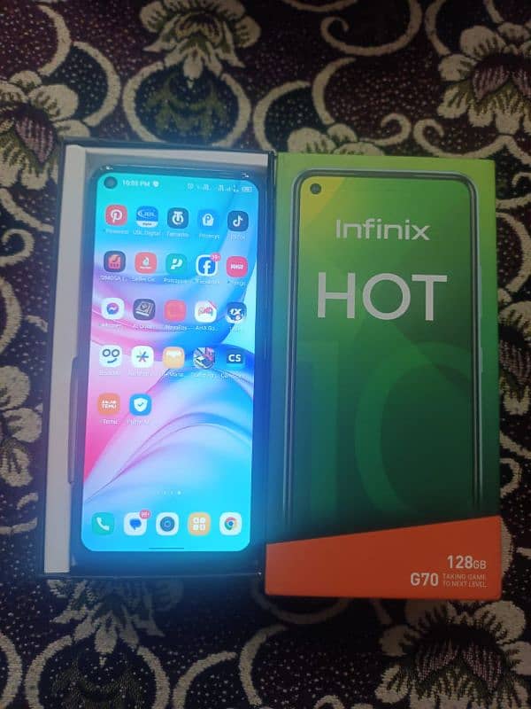 infinix hot 10 4/128 with box charge 6