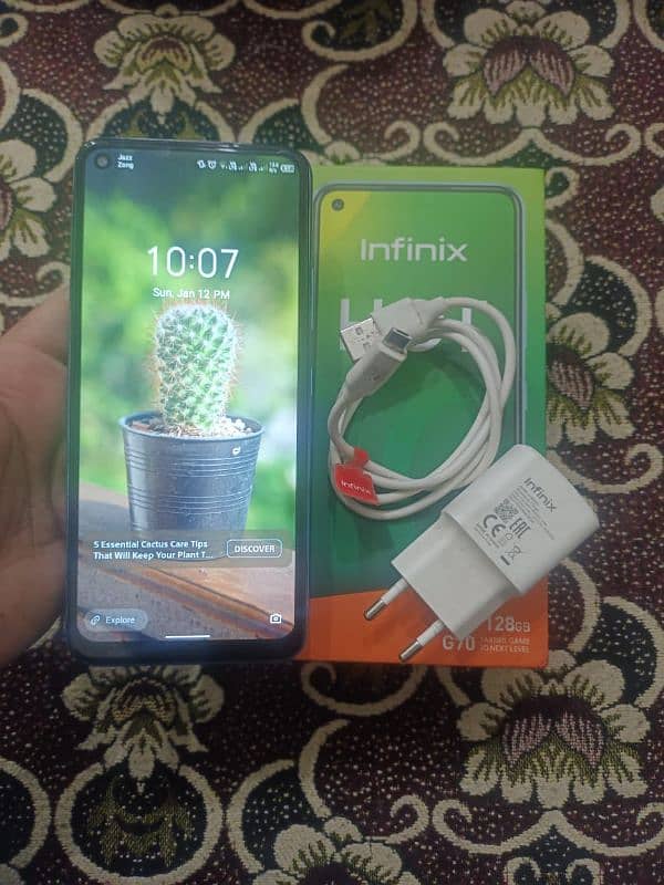 infinix hot 10 4/128 with box charge 10