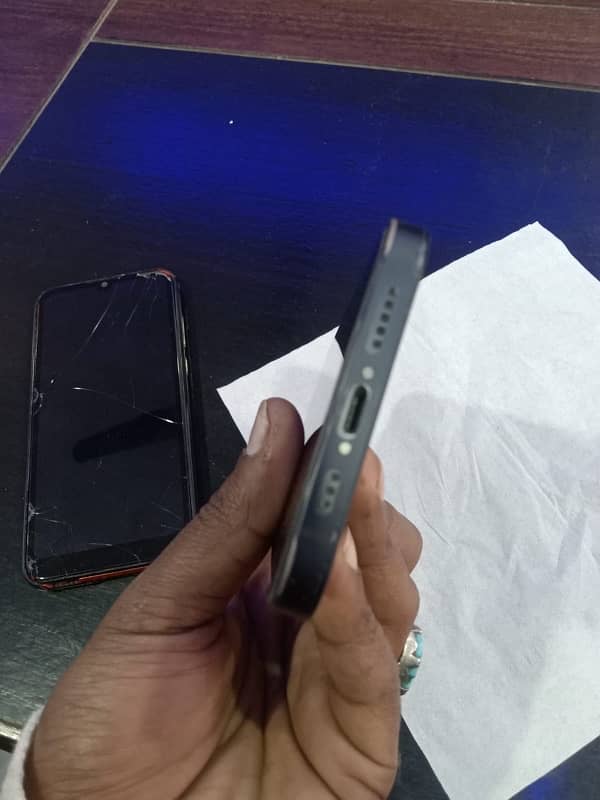 iPhone 12jv urgent sale 2