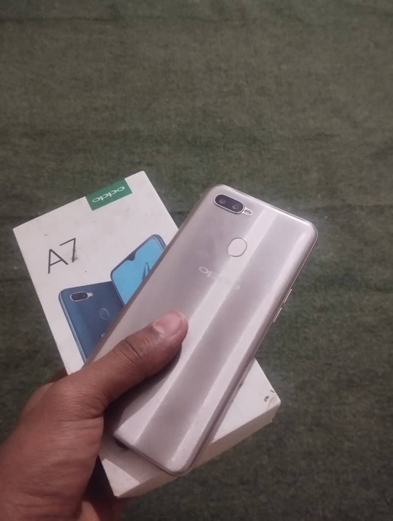 oppo A7 with box 0