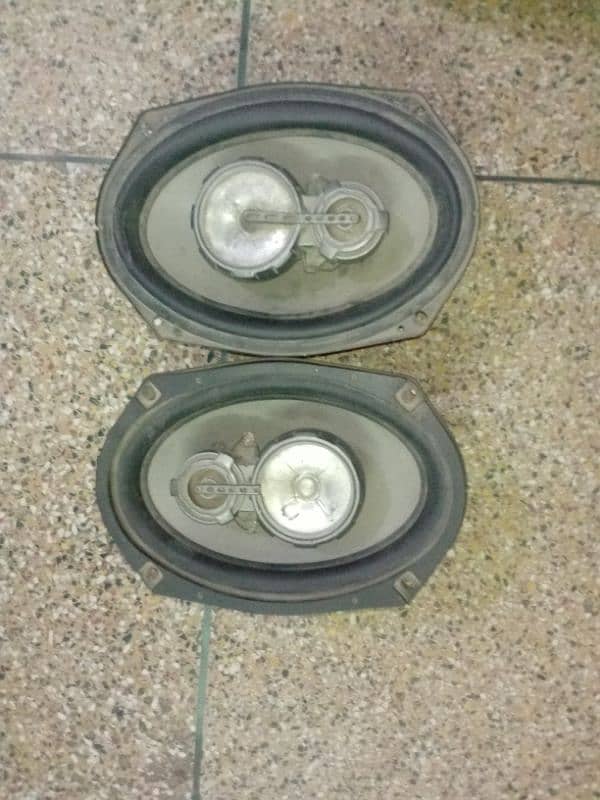 car  speaker sell urgent  ek 1500 dono speaker 2500 final ha 0