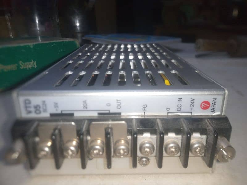 power supply 24VDC input. 5 VDC out put 1