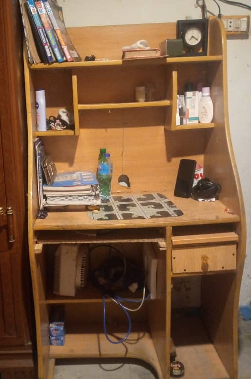 Computer or Study table for sale 0