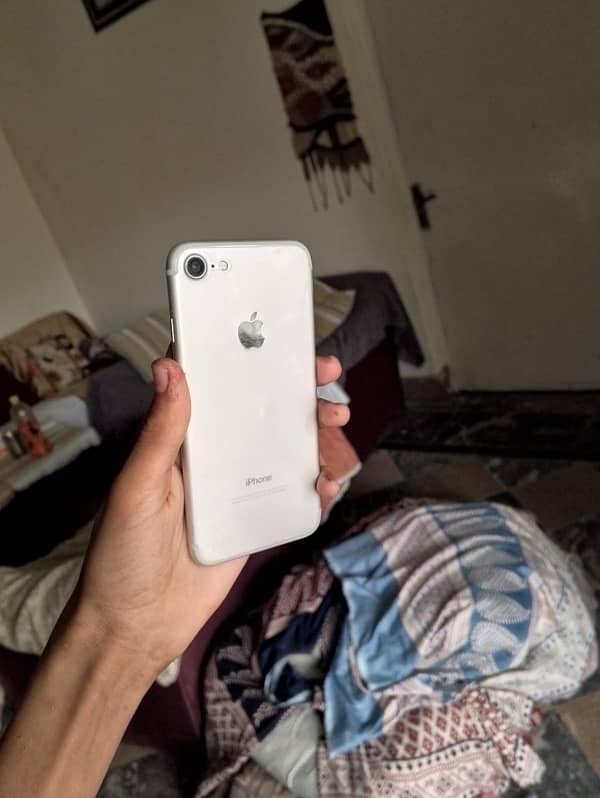 iPhone 7 128 gb pta approved 9