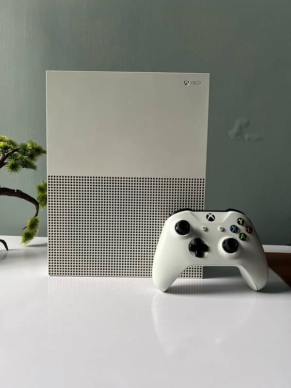 PlayStation ,Xbox, Nintendo , Ps5 , ps4 slim, Xbox one s,Xbox series S 6