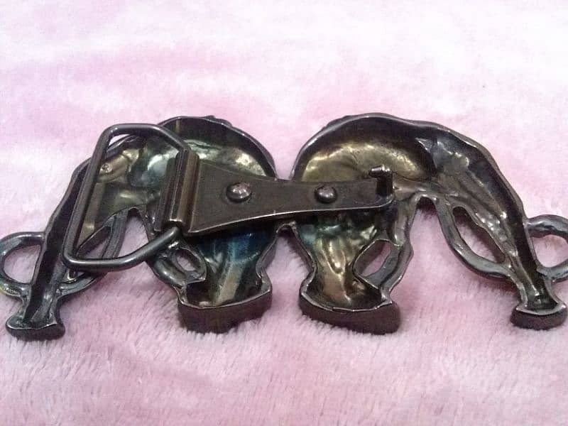 Double lion's belt buckle new condition 1