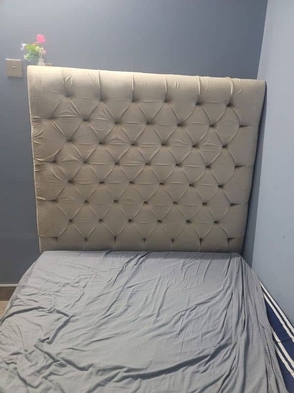 BED FOR SALE WITH MATTRESS 0