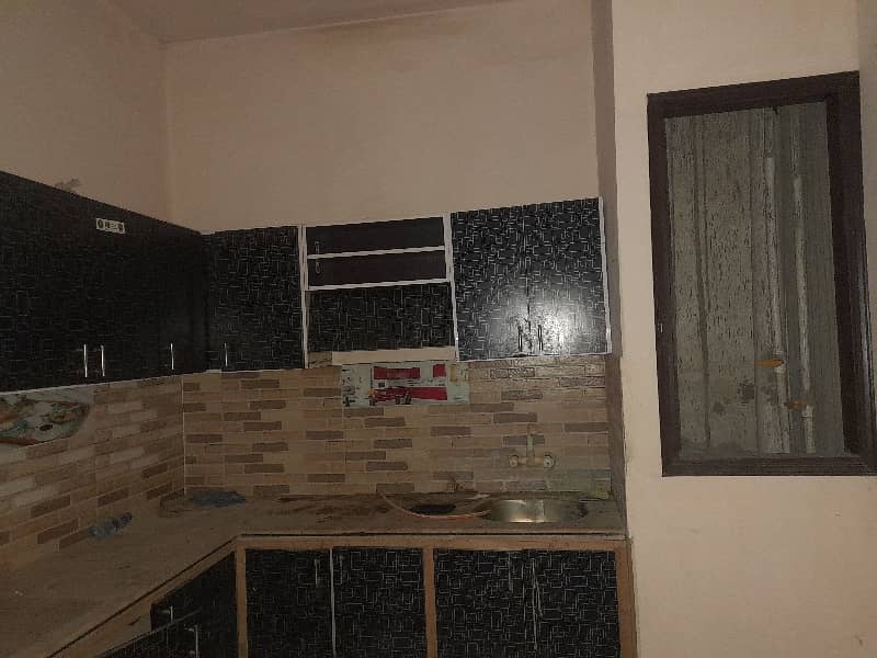 60 Square Yards Flat In Allahwala Town - Sector 31-G 9