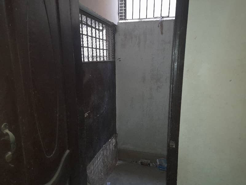 60 Square Yards Flat In Allahwala Town - Sector 31-G 11