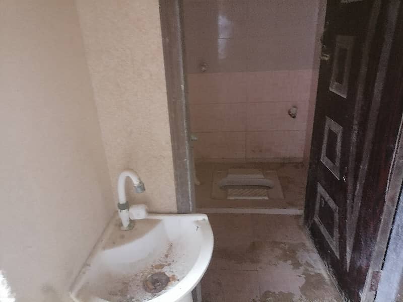 60 Square Yards Flat For Sale In Korangi 7