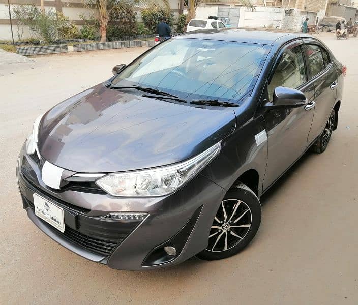 TOYOTA Yaris 1.5 Top of the line Variant 2