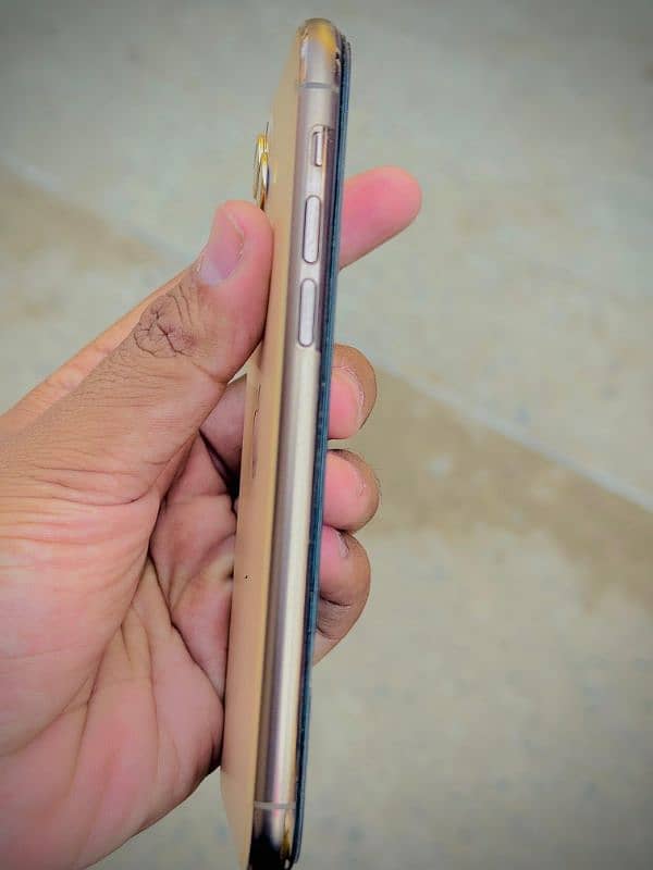 iphone 11pro Non PTA 2