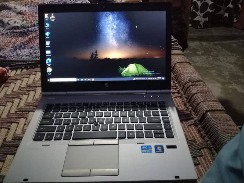 sale the laptop Hp 6