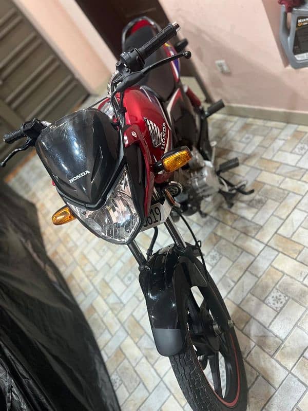 Honda CB125F 22 Model 2