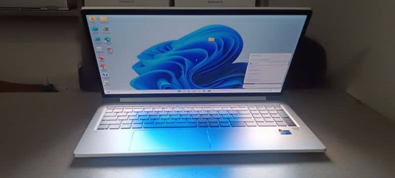 Hp probook 650G8 ci5 11Th Gen 4