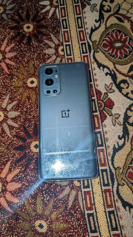 OnePlus 9 pro 5 G 12/256 9.5/10 100% Waterpack 1