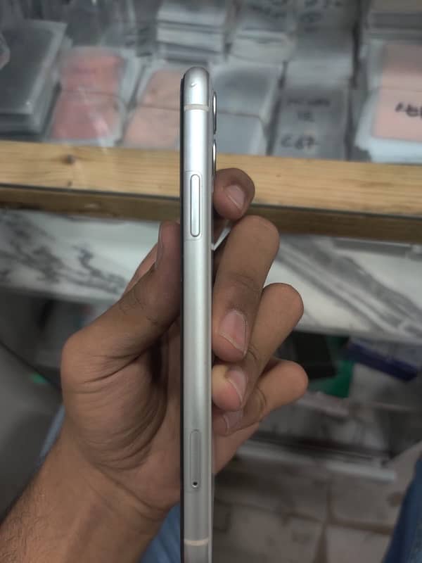 iphone 11 pta approved with box 2