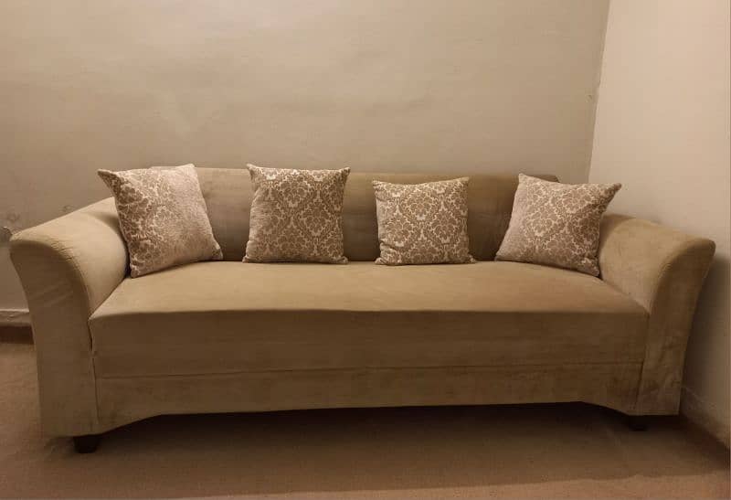 "7- Seated Sofa Set in Excellent Condition- Available for Sale" 0