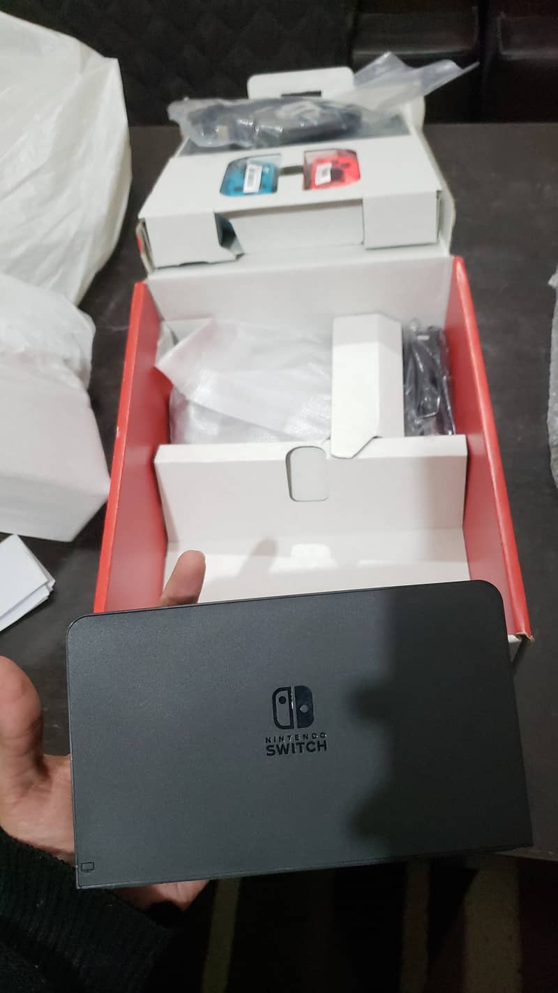 Nintendo switch OLED Brand New 5