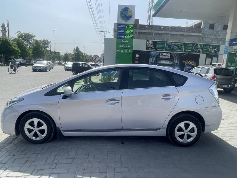 Toyota Prius 2014 2