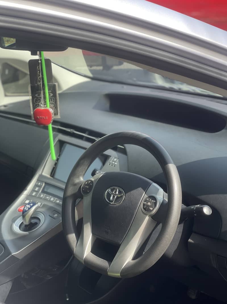 Toyota Prius 2014 6