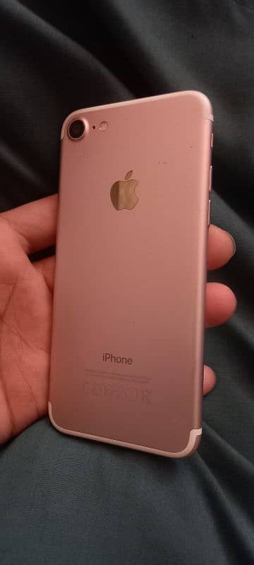 iPhone 7 (PTA Approved) 3