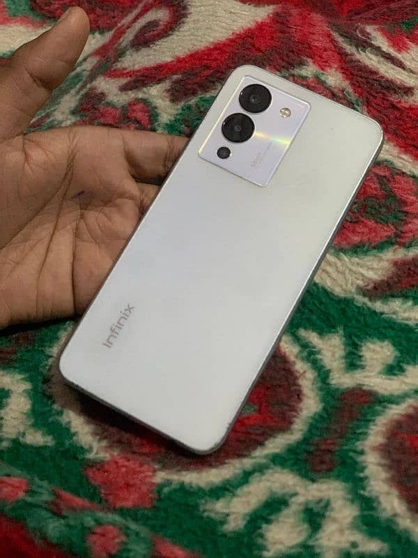 Infinix note 12  16+128 colour white 3