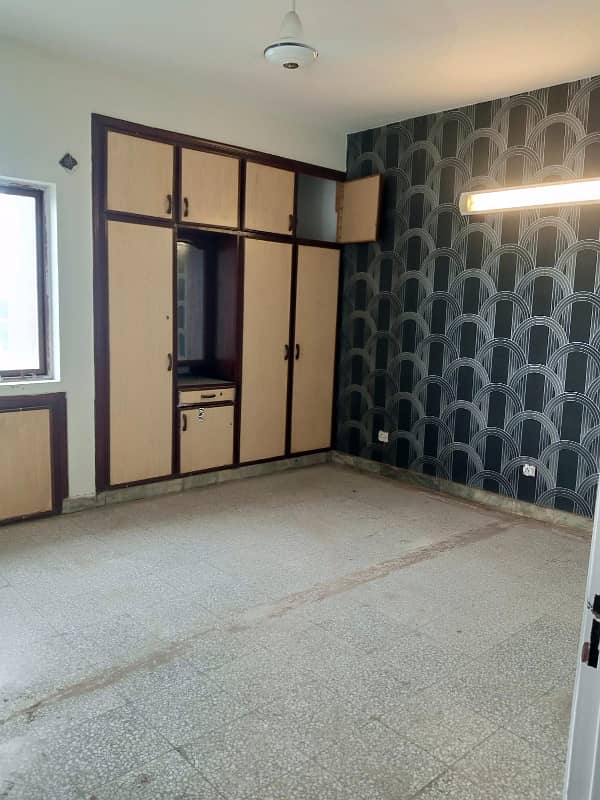 G11/4 PHA C type flat For Rent second floor only 1