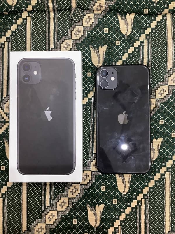 Apple iphone 11 with full box. 16