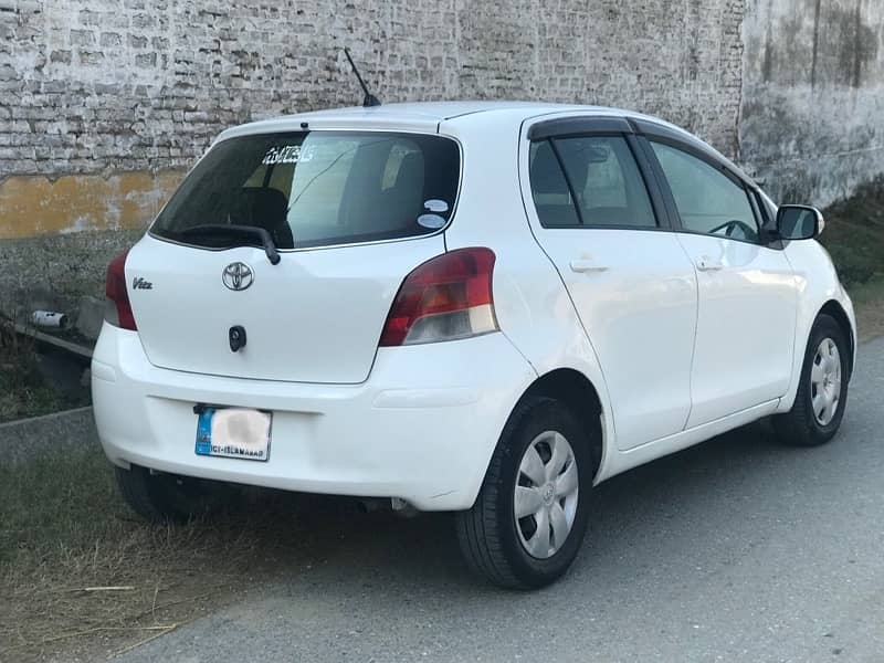 Toyota Vitz 2010 3