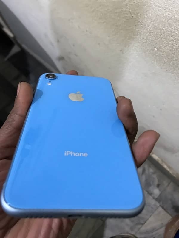 iPhone xr 3