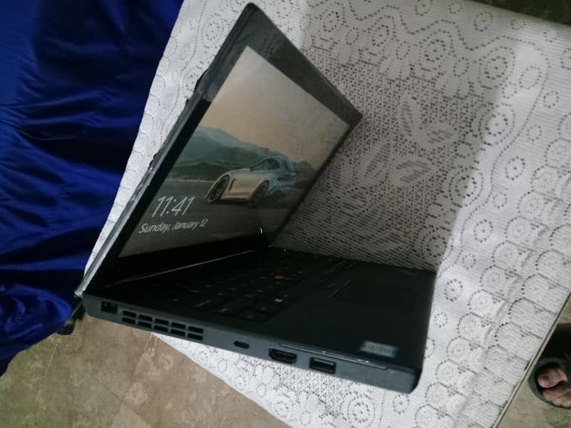 Lenovo Thinkpad x270 core i5 7th generation 7