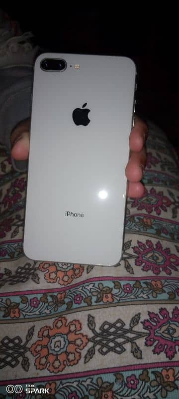 I PHONE 8 PLUS WHITE COLOR 0