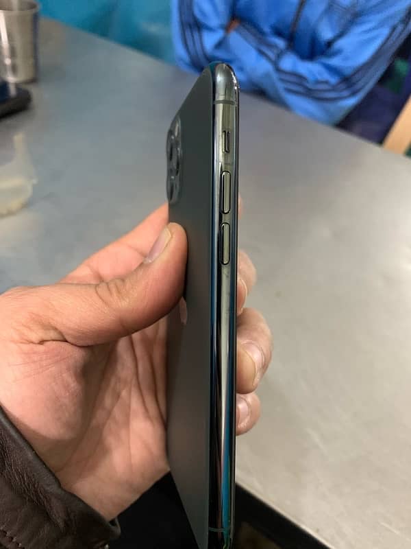 iPhone 11 pro (JV) Non PTA 10/10 4