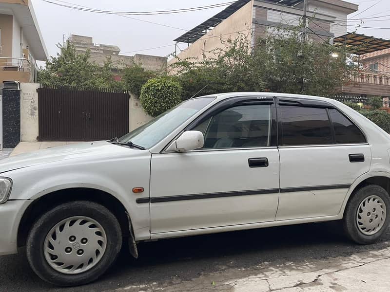 Honda City  2002 total genuine excellent condition 8