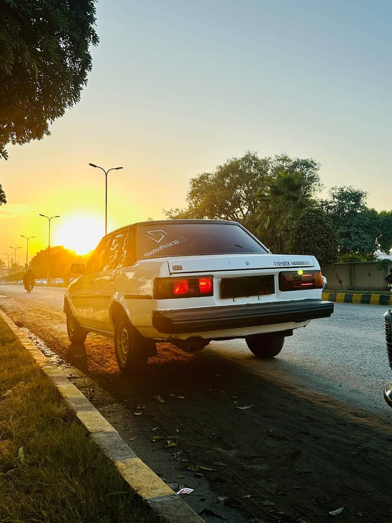 Toyota Corolla XE 1982 2