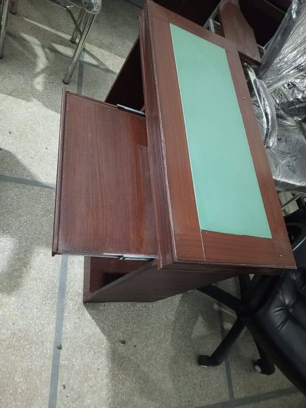 office furniture brand new available cash on delivery 4