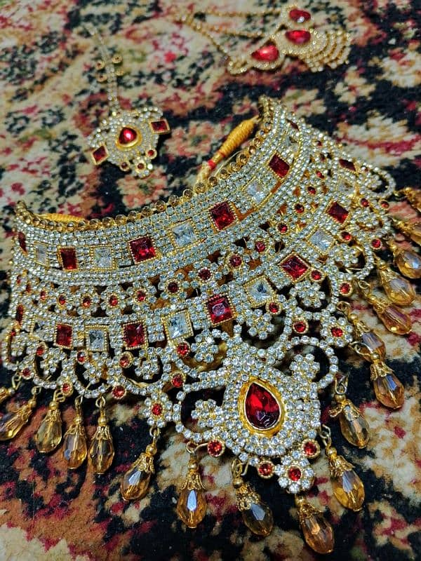 Beautiful Golden & Red Jewellery Set 1