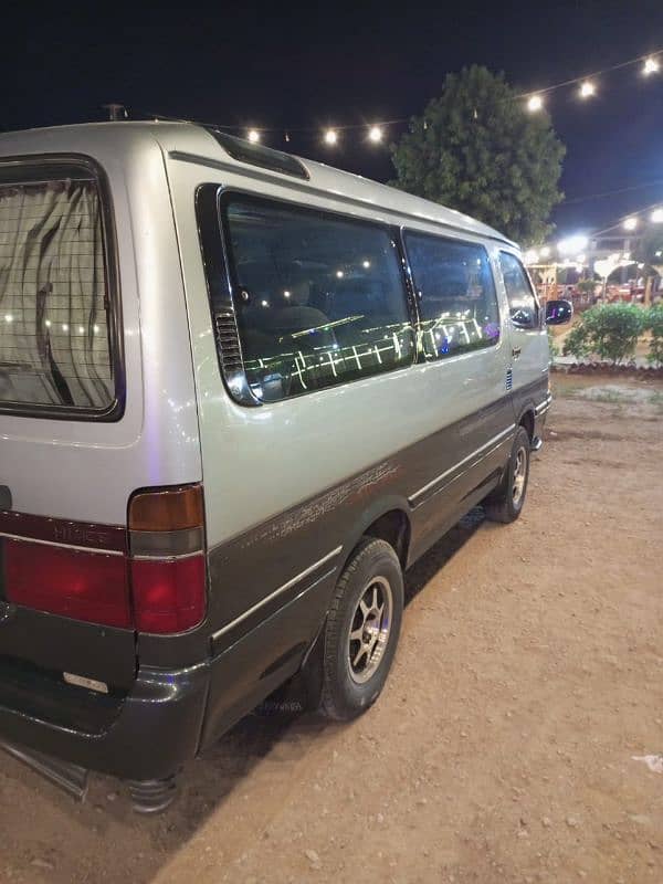 Toyota HiAce super costom 3