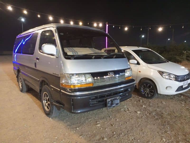 Toyota HiAce super costom 7