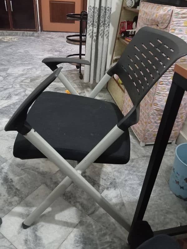 new imported folding chair 1 time used 0