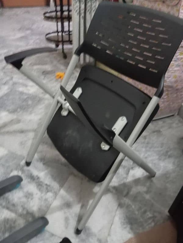 new imported folding chair 1 time used 1