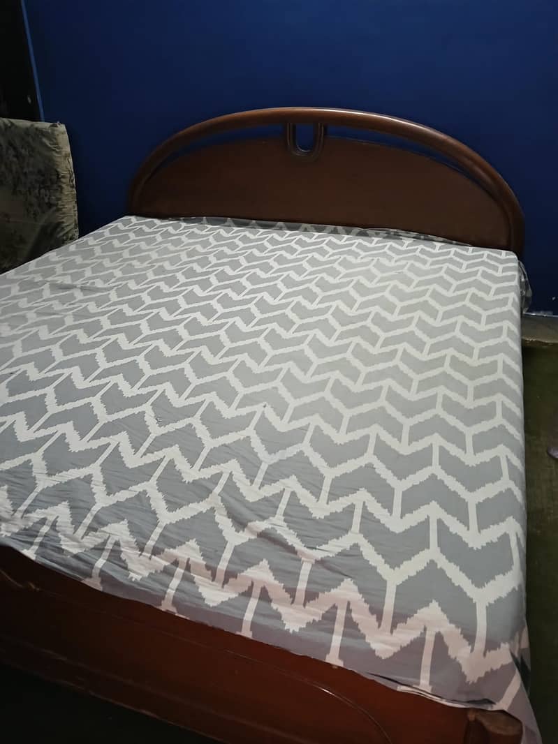 Double bed with mattress Rs. 30,000 Location DHA karachi 3