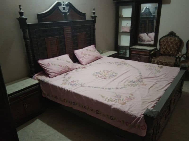 wooden bed with 2 side table 0