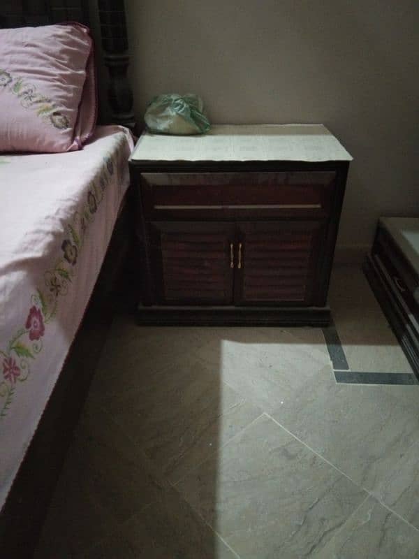 wooden bed with 2 side table 4